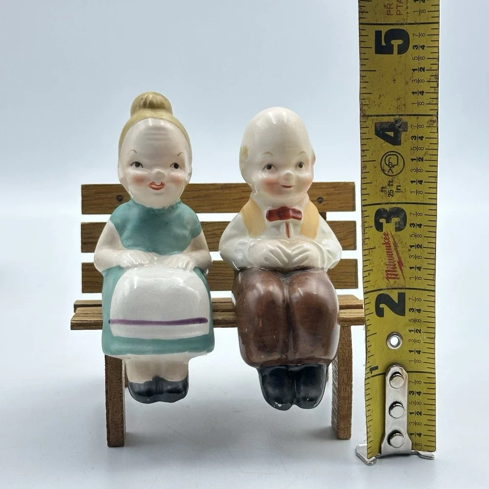 Vintage‎ Japan Couple Sitting on Bench Salt & Pepper Shakers Grandparents